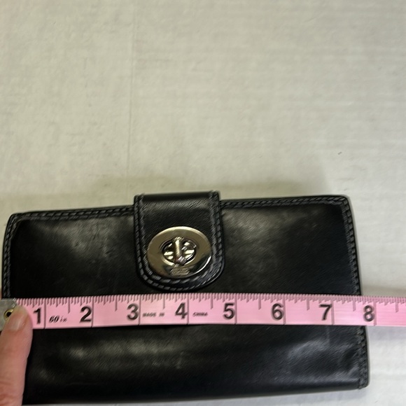 COACH BLACK LEATHER VINTAGE TURN LOCK CLOSURE STITCHED WALLET - Picture 14 of 16